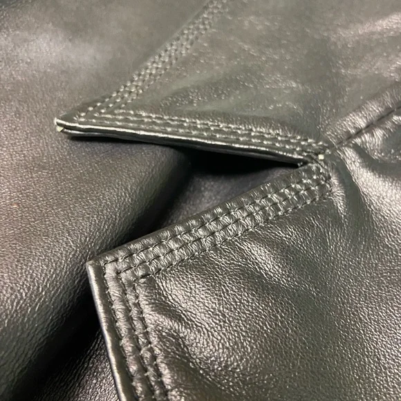 VEUC closet staple Leather blazer - Picture 5 of 8